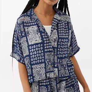 URBAN OUTFITTERS | UO Gracie Crinkle Shirt Small
